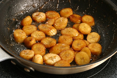 Carmalizing bananas for Banana Chocolate Crepes